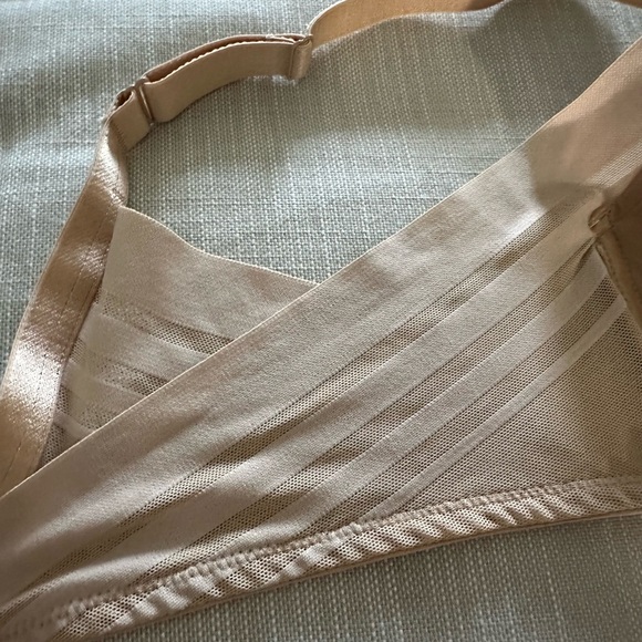 Paramour Felina Marvelous Side Smoothing T-Shirt Nude Bra - Picture 4 of 8